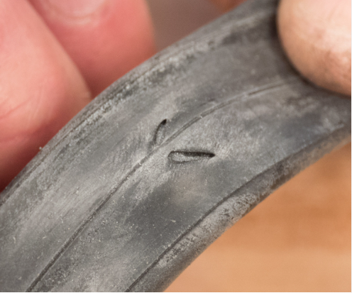 how to inflate a tubeless bike tire