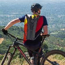 Using Hydration Packs for Long-Distance Rides