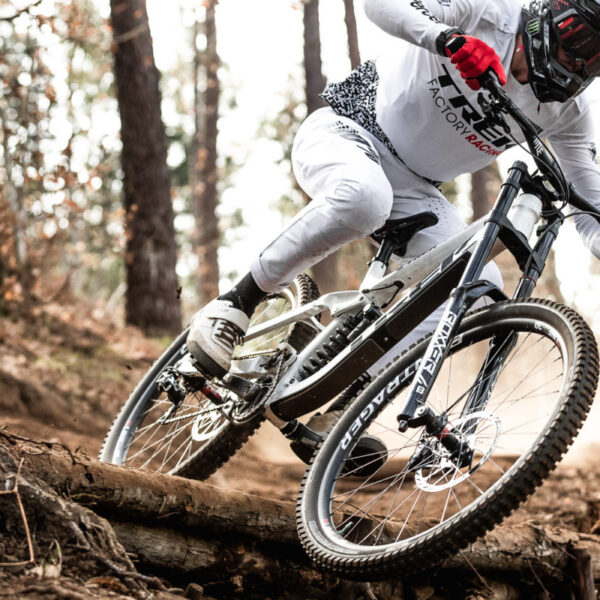 Types of Downhill Bike Tires