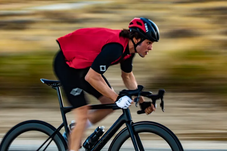 Mastering the Race: A Cyclist’s Guide to Choosing the Perfect Road Bike Helmet for Racing