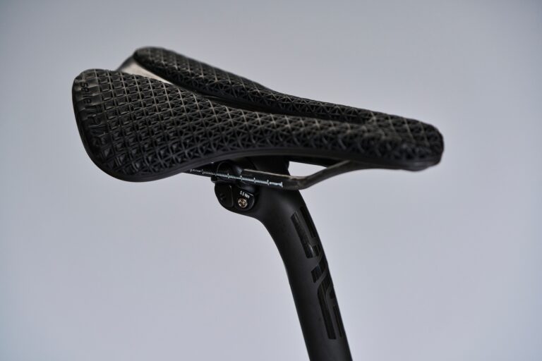 Perfecting Your Ride: Mastering the Art of Adjusting Saddle Height and Angle for Optimal Comfort and Efficiency