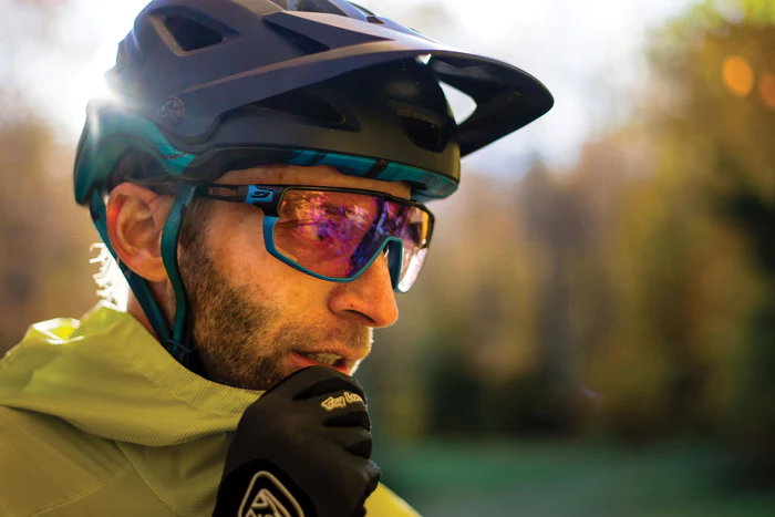 Choosing Lightweight Gravel Bike Helmets