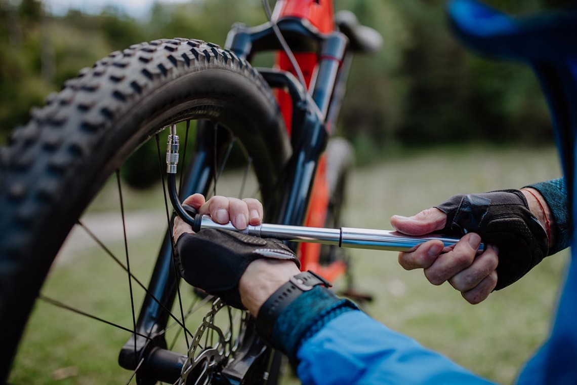 Air Pressure Optimization for Enduro Bike Tires