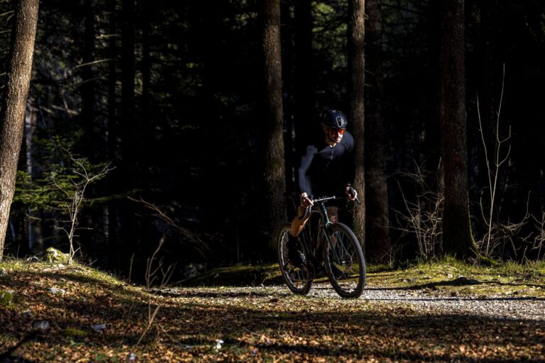 Power and Comfort on the Trail: How to Choose the Right Gravel E-Bike Size