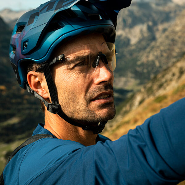 Helmet Strap Adjustment for MTB