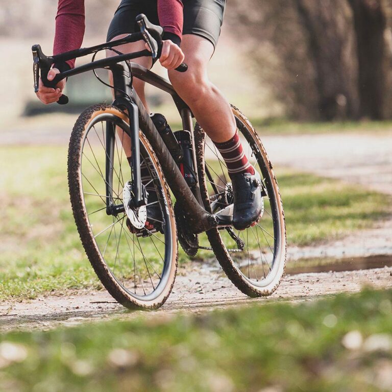 Mastering the Wind: Aerodynamics of Gravel Bike Wheels