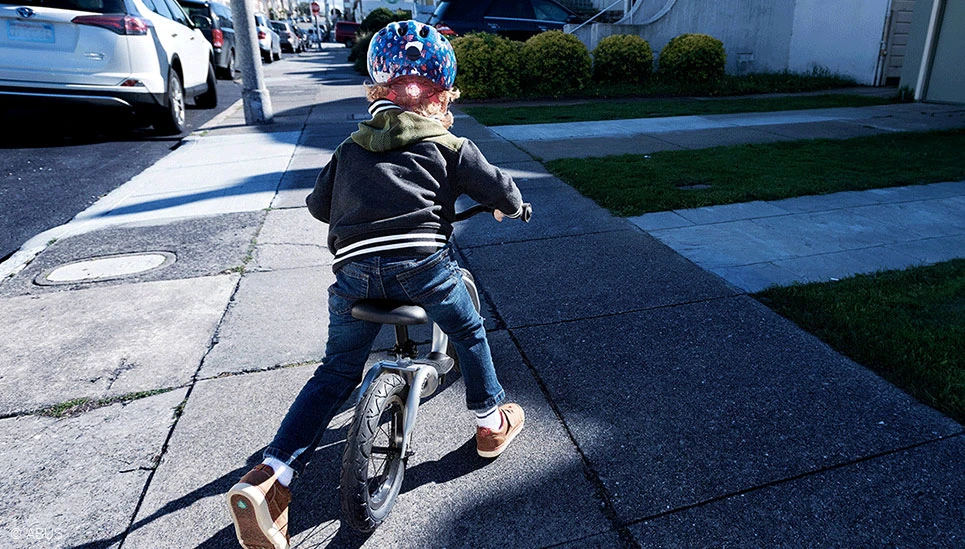 How to Choose a Road Bike Helmet for Kids