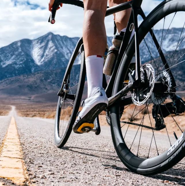 Maximizing Pedal Power: The Role of Sole Rigidity in Road Bike Shoes