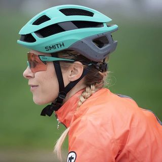 Reducing Helmet Noise for Road Biking