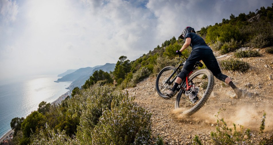 Aerodynamics in Enduro Bike Tires