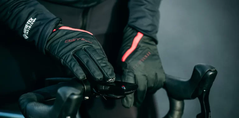 Reflective Gloves for Enhanced Night Visibility