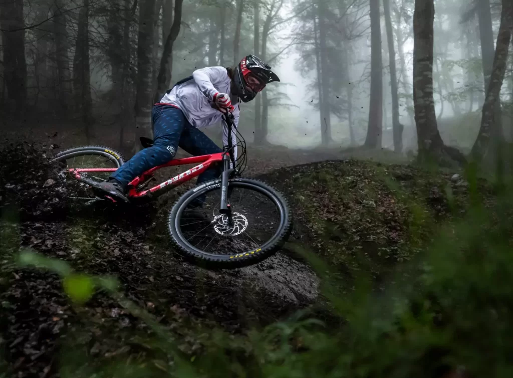 Wet Weather Performance of Cross Country Tires