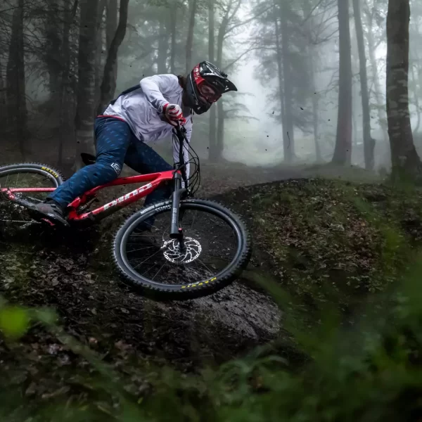 Wet Weather Performance of Cross Country Tires
