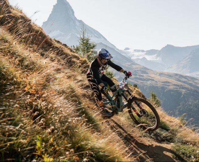 Exploring Downhill Bikes: The Role of Weight in Downhill Mountain Biking