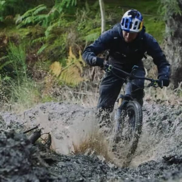 Wet Weather Performance in Enduro Bike Tires