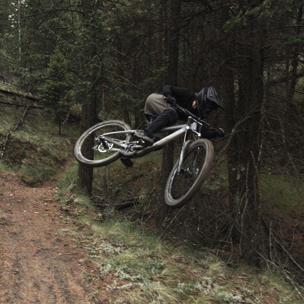 saddle mtb enduro trail wheel tire